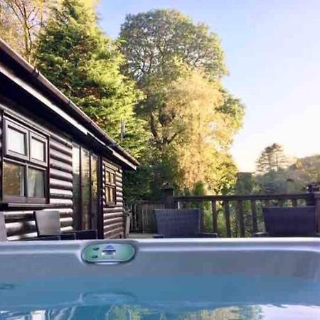 Mistletoe One Luxury Lodge With Hot Tub Windermere Esterno foto