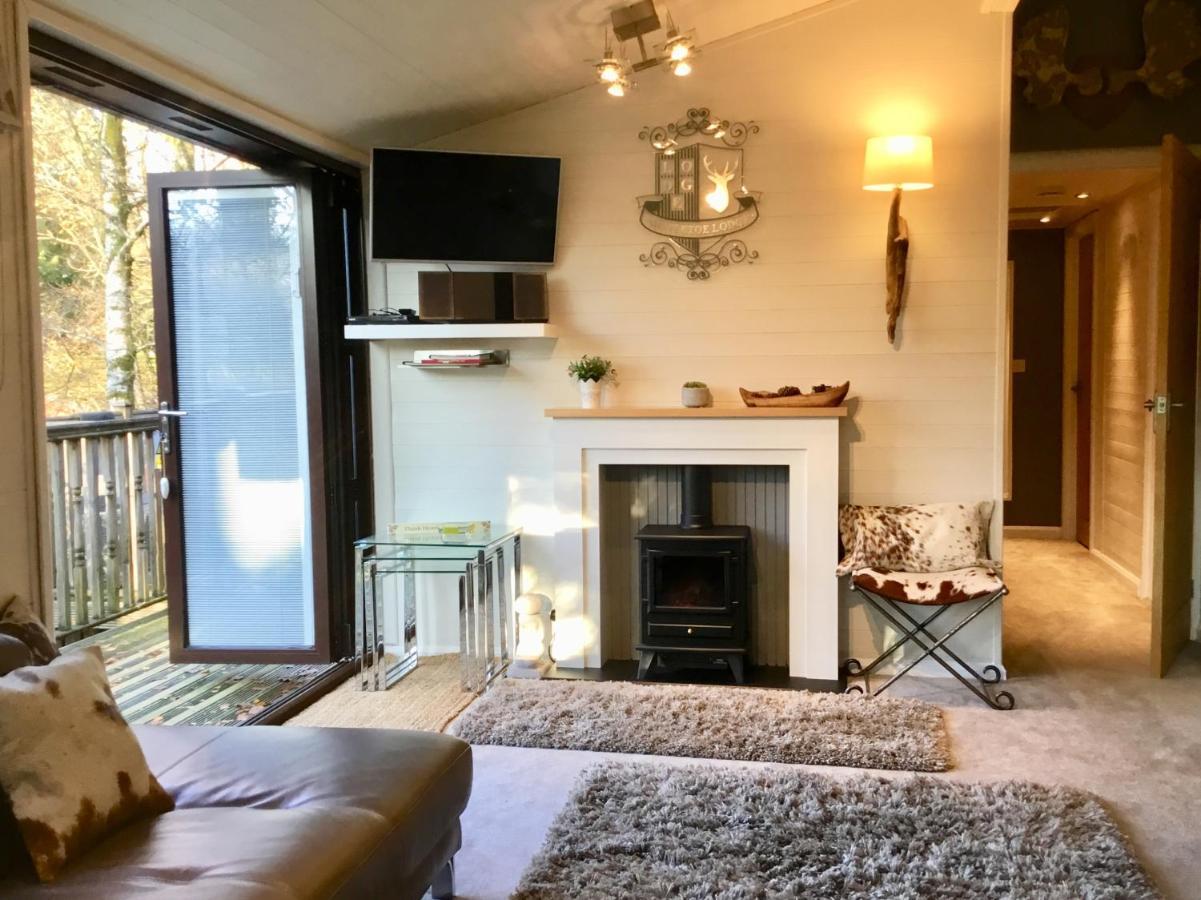 Mistletoe One Luxury Lodge With Hot Tub Windermere Esterno foto