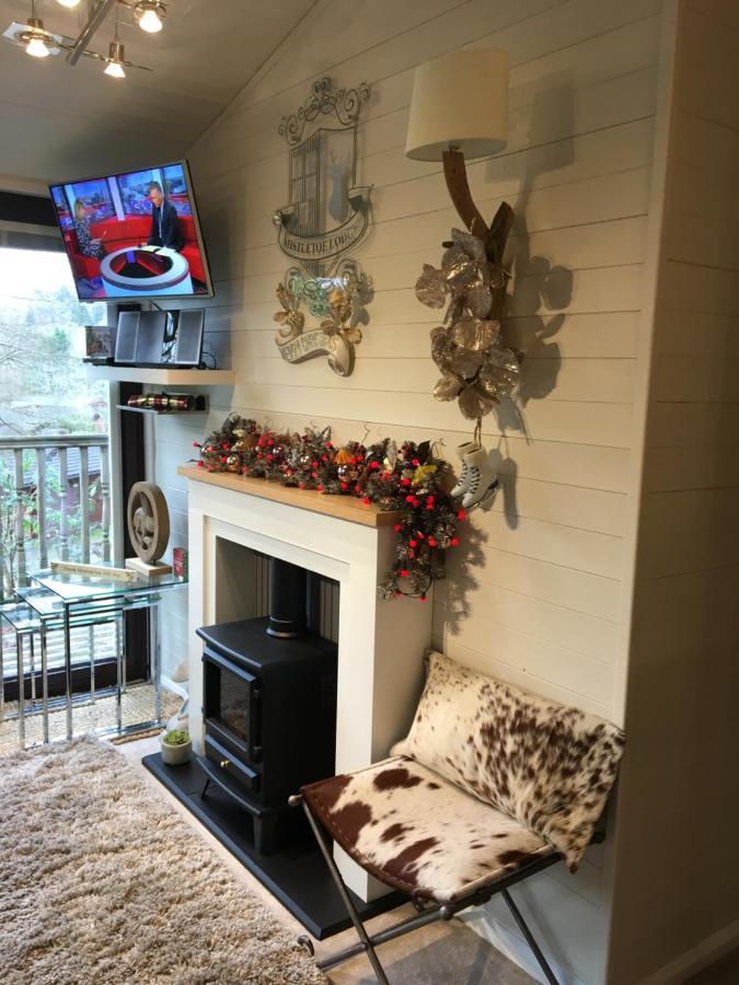 Mistletoe One Luxury Lodge With Hot Tub Windermere Esterno foto