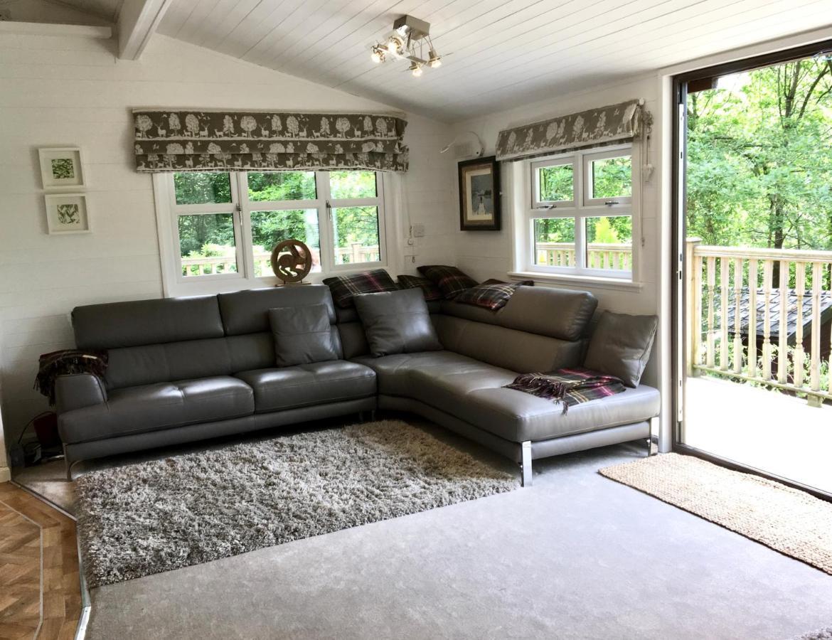 Mistletoe One Luxury Lodge With Hot Tub Windermere Esterno foto